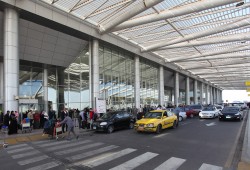 تأخر إقلاع 5 رحلات دولية صباح اليوم في مطار القاهرة