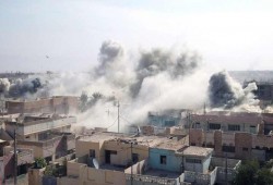 بحجة محاربة داعش .. الجيش العراقي يدك الفلوجة على رؤوس أهلها (فيديو)