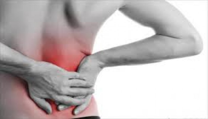 3 عادات يومية خاطئة.. تجنبها للنجاة من آلام أسفل الظهر