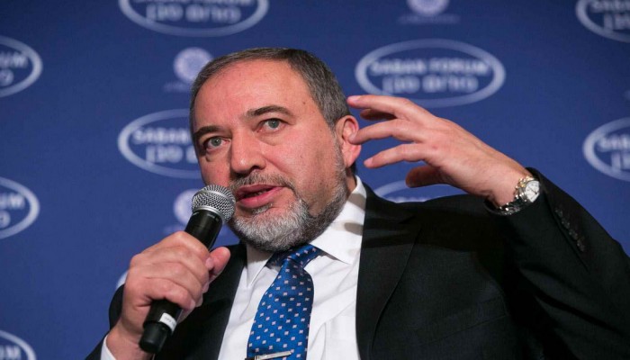 مصادر ترجح اختيار "ليبرمان" وزيرا لحرب الكيان الصهيوني