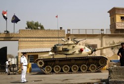 إضراب الصحفي سامحي لرؤية ذويه وتردي صحة زميله البربري