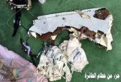 طياران تركيان يؤكدان رؤية جسم غريب بالقرب من موقع سقوط الطائرة المصرية