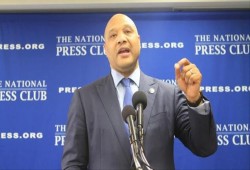 نائب أمريكي: بعض المسؤولين يمارسون التعصب ضد المسلمين