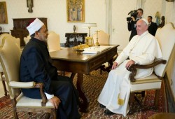 نشطاء: أين مقام الأزهر يا شيخ العسكر