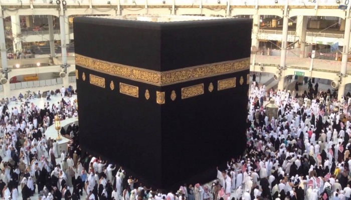 ظهر الجمعة .. بيت الله الحرام يشهد ظاهرة لا تحدث كثيرا