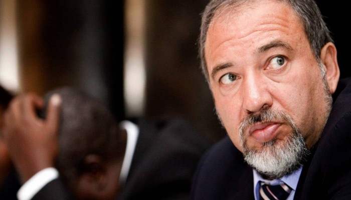 أبو زهري: تعيين ليبرمان مؤشر لزيادة التطرف والعنصرية لدى الاحتلال