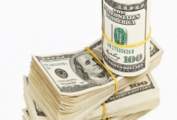 نقص المعروض يقفز بسعر الدولار إلى 10.96 جنيه