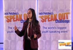 طفلة فلسطينية تفوز بجائزة للخطابة في لندن