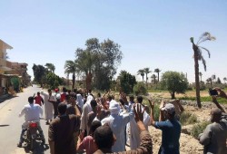 مسيرة بيوسف الصديق فى جمعة ‏"اسمعوا صوت الغلابة‬"