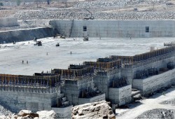 إثيوبيا: لن نوقف العمل بالسد وأضرار الجيران ليست مشكلتنا