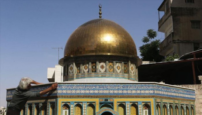 نحَات مسيحي أردني يصمم مجسماً لـ "قبة الصخرة"