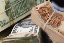 الدولار يصعد ويكسر حاجز الـ 11 جنيها في السوق السوداء