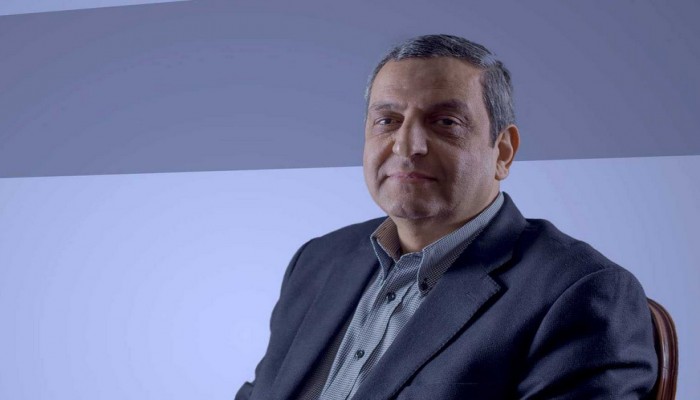 احتجاز قلاش ورفيقيه بعد رفض دفع الكفالة