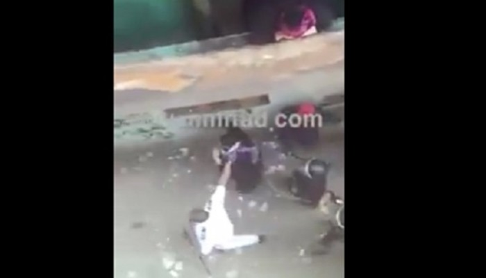 السيسي: "مش بنام علشان الغلابة" .. وداخليته تسحل وتُعري النساء الغلابة (فيديو)