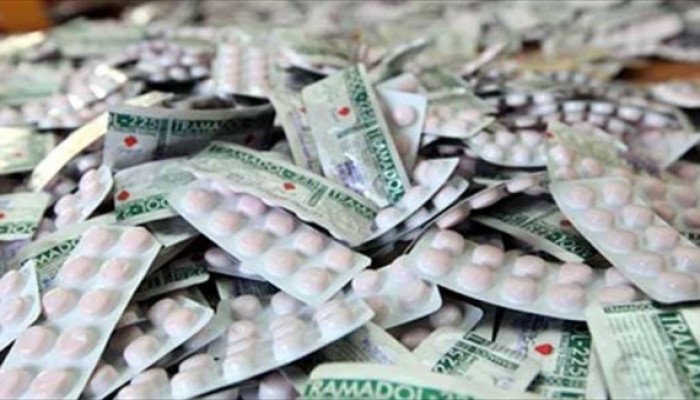 أمين شرطة وعاطل يتشاركان في الاتجار بمخدر الترامادول