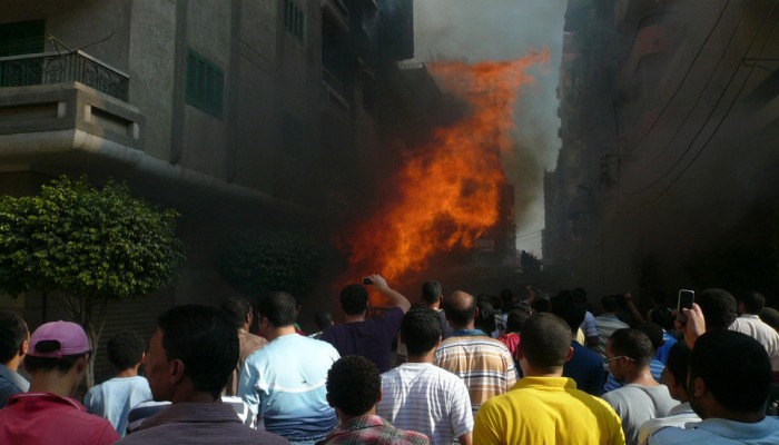 حريق هائل بأسيوط ووقوع إصابات وتدمر عدد من المنازل