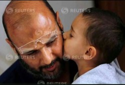 "يا بابا .. نفسي أحضنك" .. نجل "زكي" يثير حزن وغضب المصريين (فيديو)