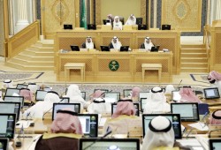 السعودية تدرس فرض رسوم على تحويلات الأجانب المالية