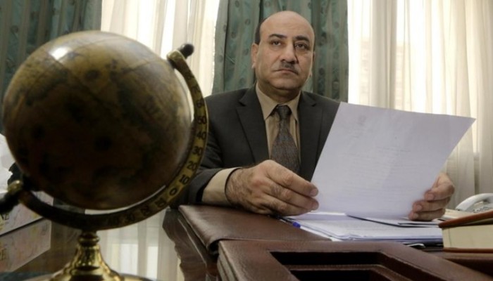 حبس "جنينة" يشعل "فيس بوك" و"تويتر" بعاصفة من الغضب