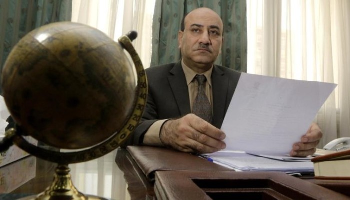 حبس "جنينة" يشعل "فيس بوك" و"تويتر" بعاصفة من الغضب