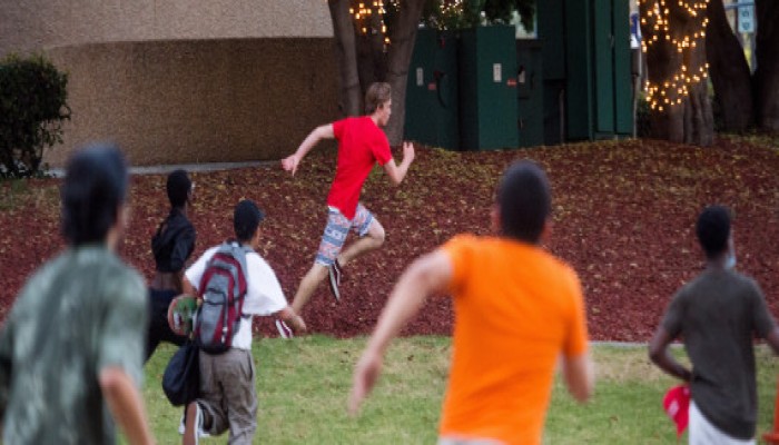 عراك دموي بالأيدي بين مؤيدي ومعارضي "ترامب