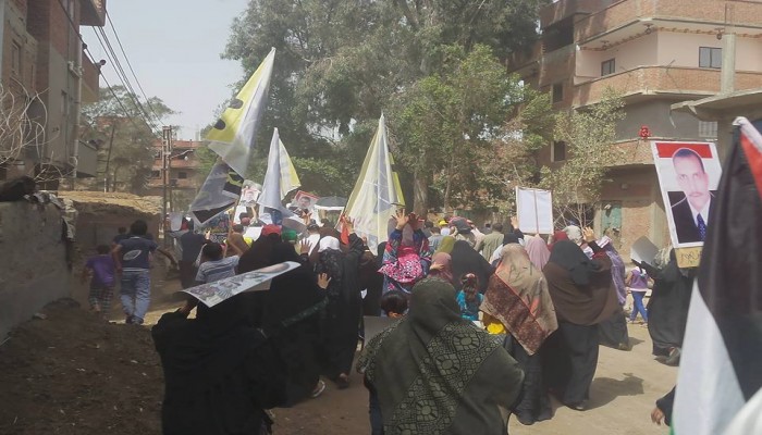  الشرقية : رغم الحر الشديد مسيرة لثوار العدوة في بداية أسبوع "عامان فقر وفشل"