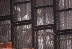 27 سنة سجنا على 5 بينهم 3 فتيات بهزلية "الزاوية الحمراء"