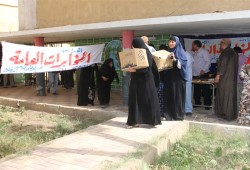 "المخابرات العامة" توزع سلع غذائية على المواطنين