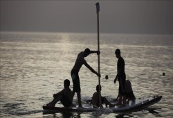 جيش الاحتلال يتراجع عن قرار زيادة مساحة الصيد في "بحر غزة"