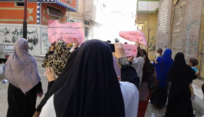 مسيرة ثورية لنساء ضد الانقلاب بحوش عيسى تُندد باعتقال الثوار