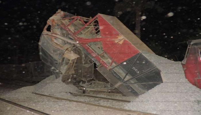 انقلاب قطار بضائع إثر اصطدامه بمزلقان في بني سويف