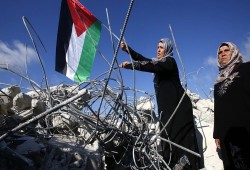 حماس: سياسة هدم البيوت لن تفلح في كسر إرادة شعبنا