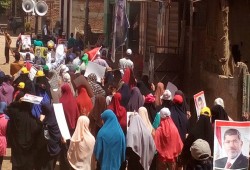 ثوار الشرقية يتحدّون الحر وينتفضون من قرية الرئيس مرسي