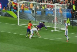 بالفيديو.. رأس بيكيه تقهر التشيك.. وتقود أسبانيا لبداية ناجحة في اليورو