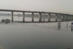 مصرع طفل وإصابة 3 آخرين في انهيار جزء من سور بكورنيش دشنا بقنا