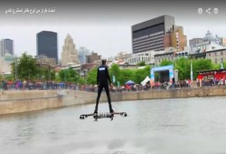 مخترع كندي يحلق بلوح طائر أكثر من دقيقة