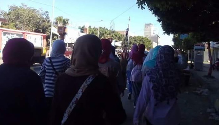مسيرة لبنات الثورة بالرمل بالإسكندرية تنديدا بجرائم الانقلاب