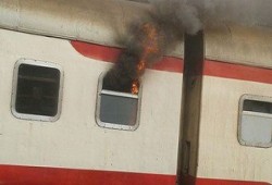 اندلاع النيران فى قطار ركاب بمحطة مصر بالقاهرة