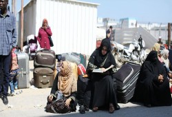 الانقلاب يفسد على الفلسطينين "عُمرة رمضان" بإغلاق معبر رفح