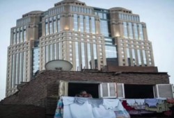 "عبد الله الشريف" يقدم: "الناس اللي تحت" (فيديو)