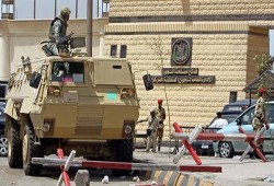 الاعتداء على طلاب معتقلين بقسم العاشر من رمضان أثناء توجههم لأداء الامتحانات