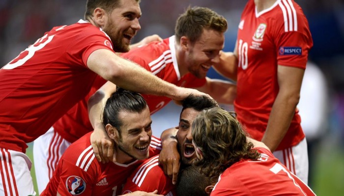 ويلز تطرد روسيا من يورو 2016 بعد الفوز عليها بثلاثية نظيفة وتقتنص الصدارة من الإنجليز (فيديو)