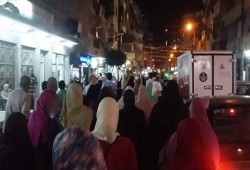مسيرة لثوار الساعة بالإسكندرية تطالب بالقصاص للشهداء