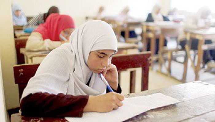 تسريب إجابات الأدب والنصوص للثانوية الأزهرية