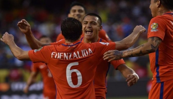 تشيلي تتخطى كولومبيا وتلاقي الأرجنتين في إعادة لنهائي البطولة الماضية (فيديو)