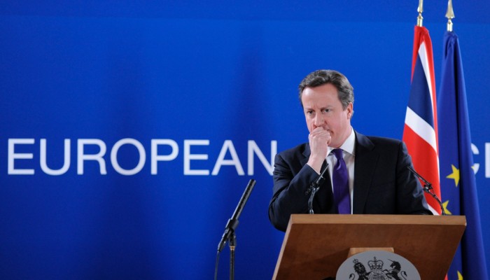 "ديفيد كاميرون" يعلن استقالته من منصبه