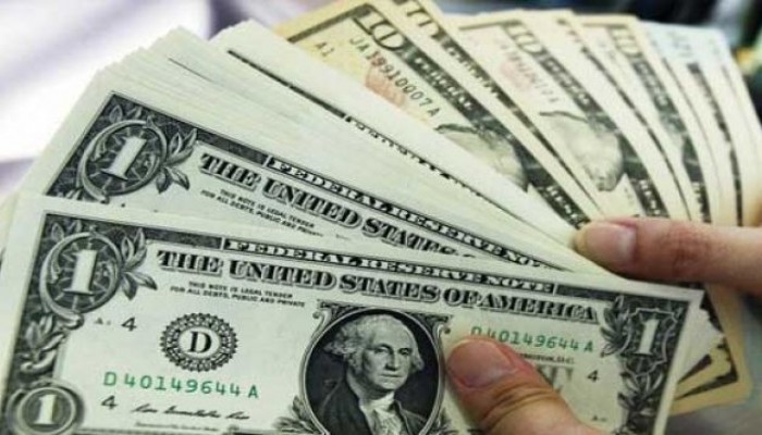 الدولار يهبط في السوق السوداء المصرية