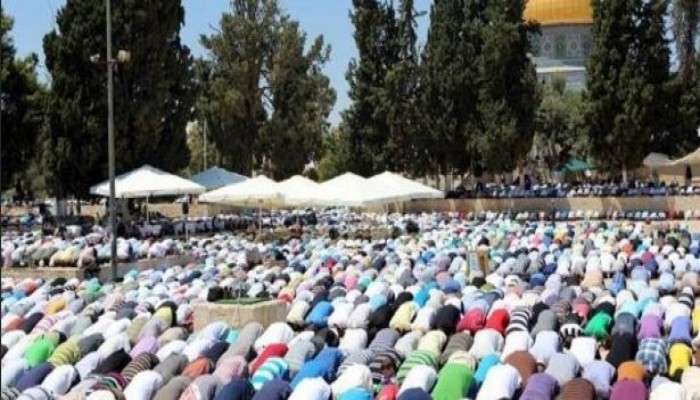 ربع مليون أدوا صلاة الجمعة الثالثة من شهر رمضان في الأقصى