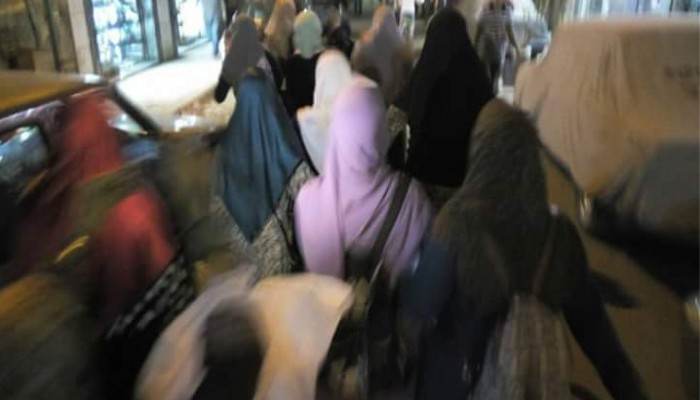 مسيرة ليلية لحركة بنات الثورة بالإسكندرية تضامنا مع معتقلي برج العرب