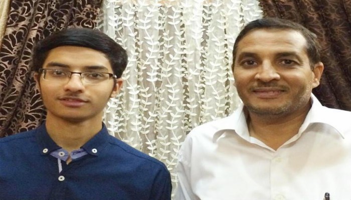 طالب مصري يحصل على أول الثانوية العامة في قطر بنسبة 99.75%